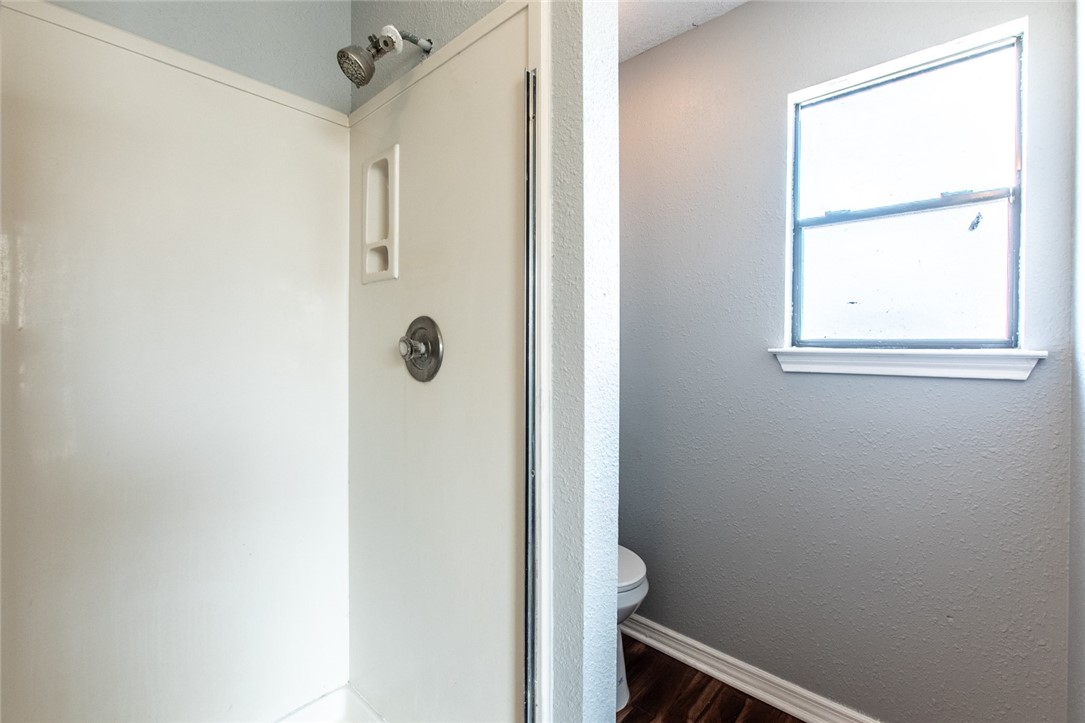 2209 Dorsey St Property Photo 25