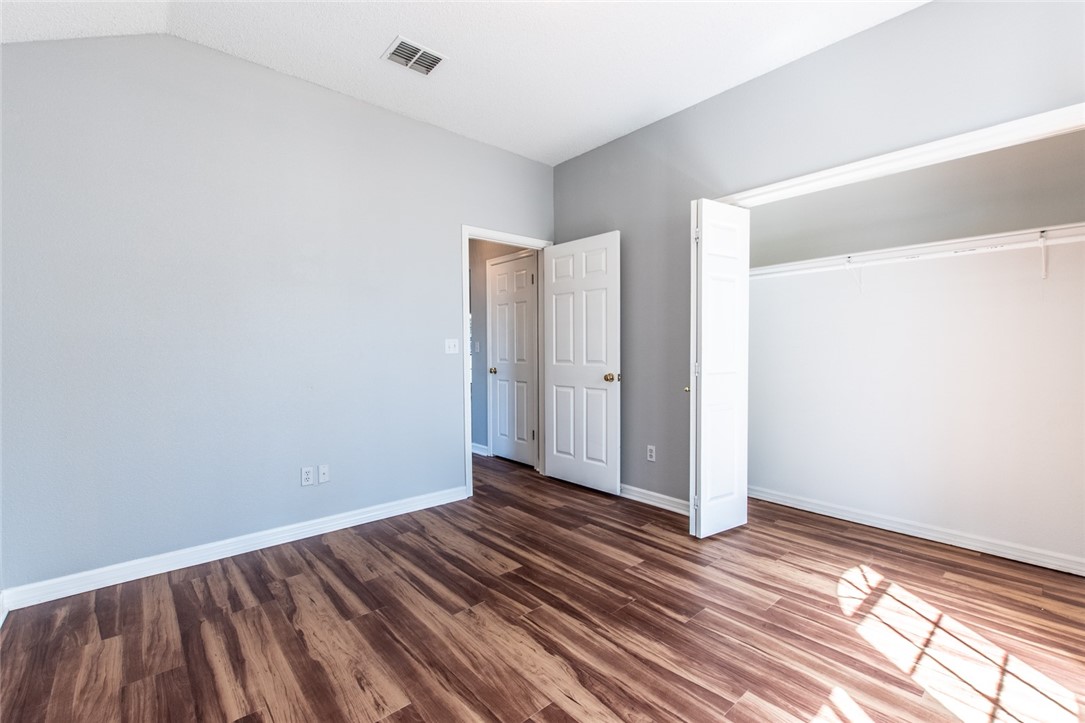 2209 Dorsey St Property Photo 29