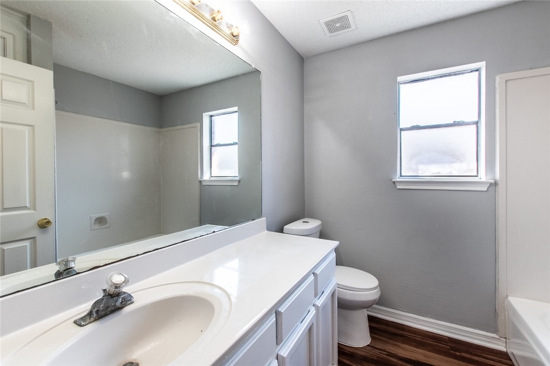 2209 Dorsey St Property Photo 30