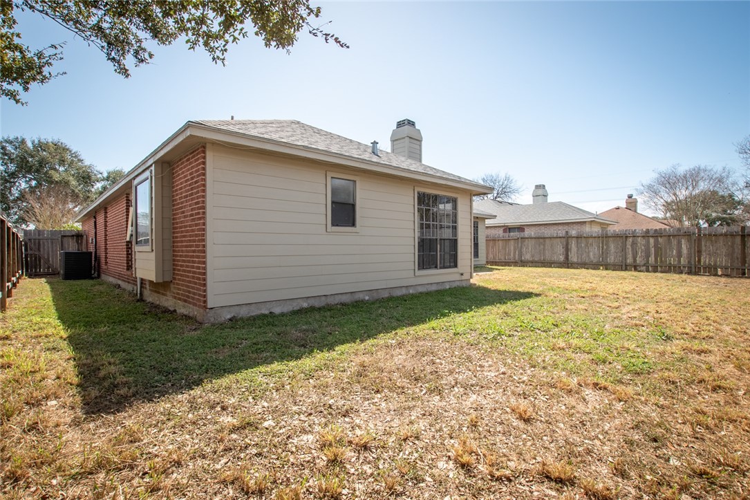 2209 Dorsey St Property Photo 35