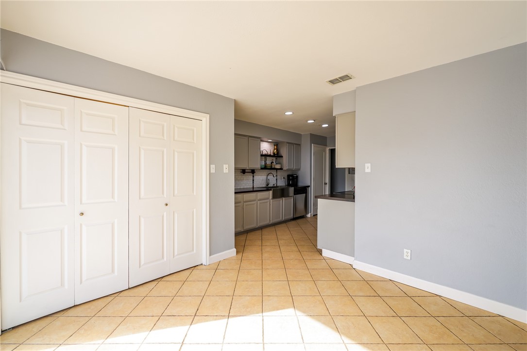 6371 Fitzhugh Dr Property Photo 11