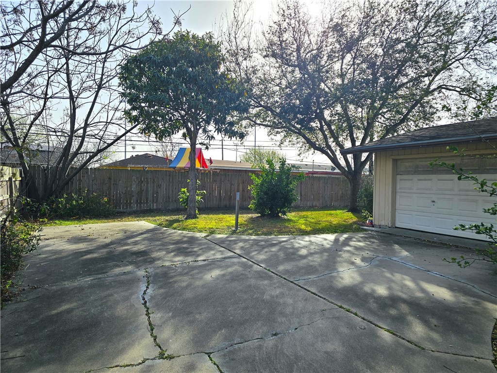 3813 Bentwood Property Photo 19