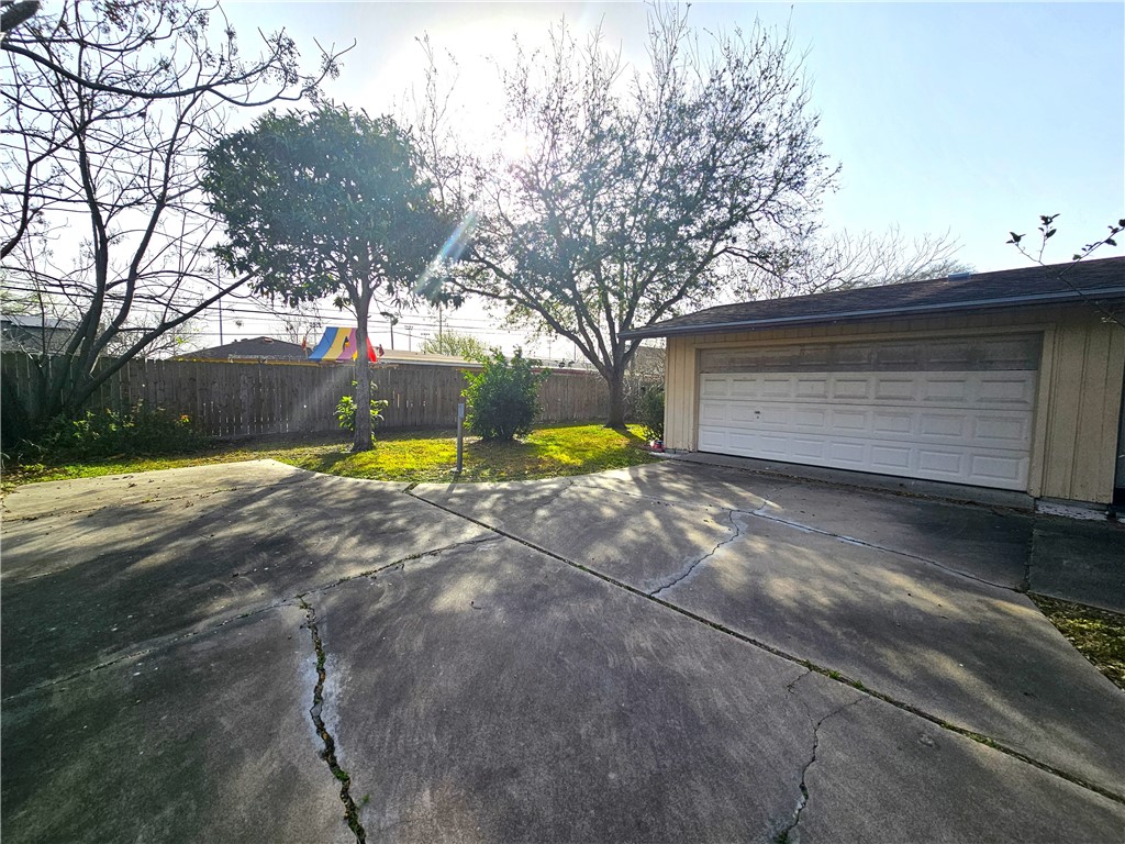 3813 Bentwood Property Photo 20