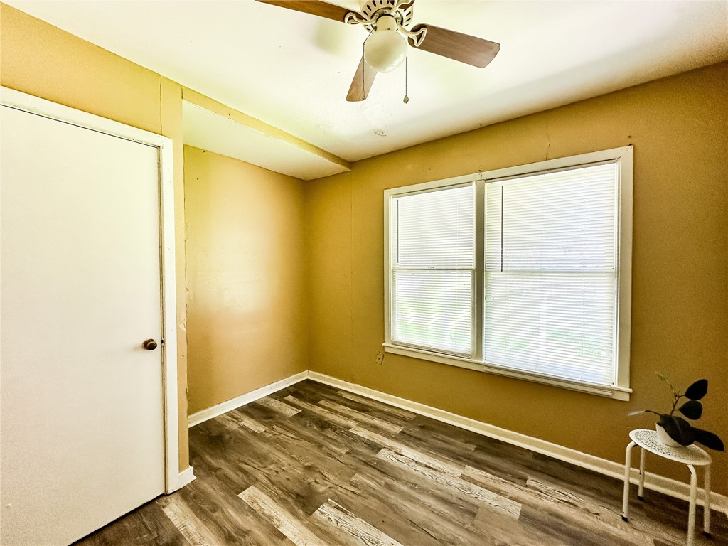 220 Fairview Dr Property Photo 11