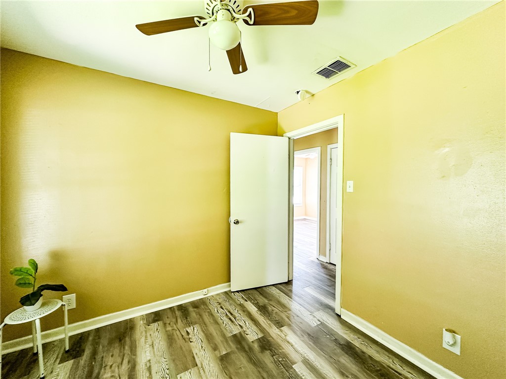 220 Fairview Dr Property Photo 12