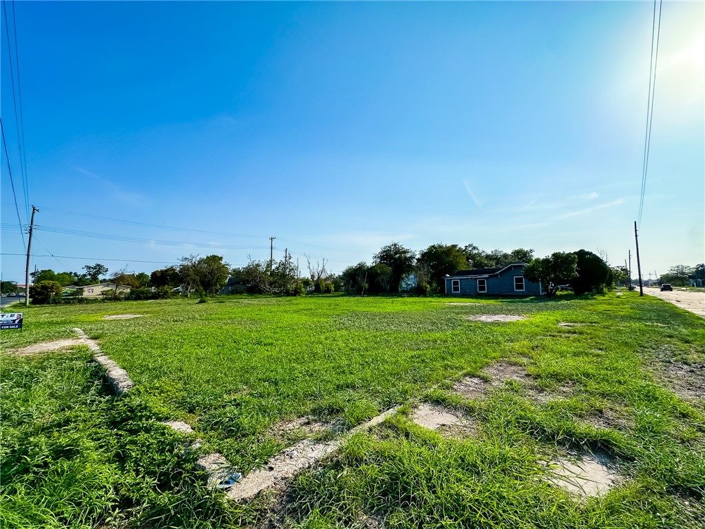 429 E Richard Ave Property Photo