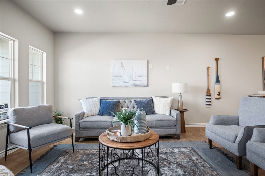 15217 Windward Dr 403 Property Photo 6