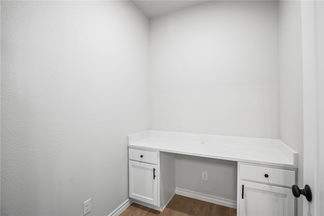 15217 Windward Dr 403 Property Photo 8