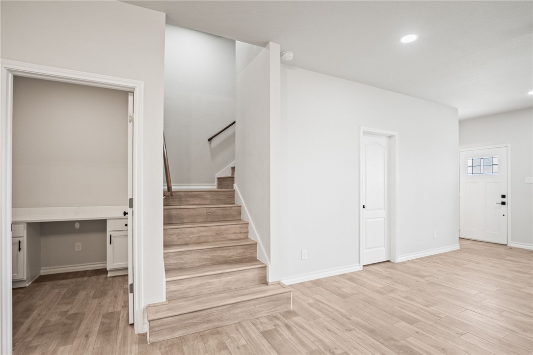 15217 Windward Dr 403 Property Photo 9