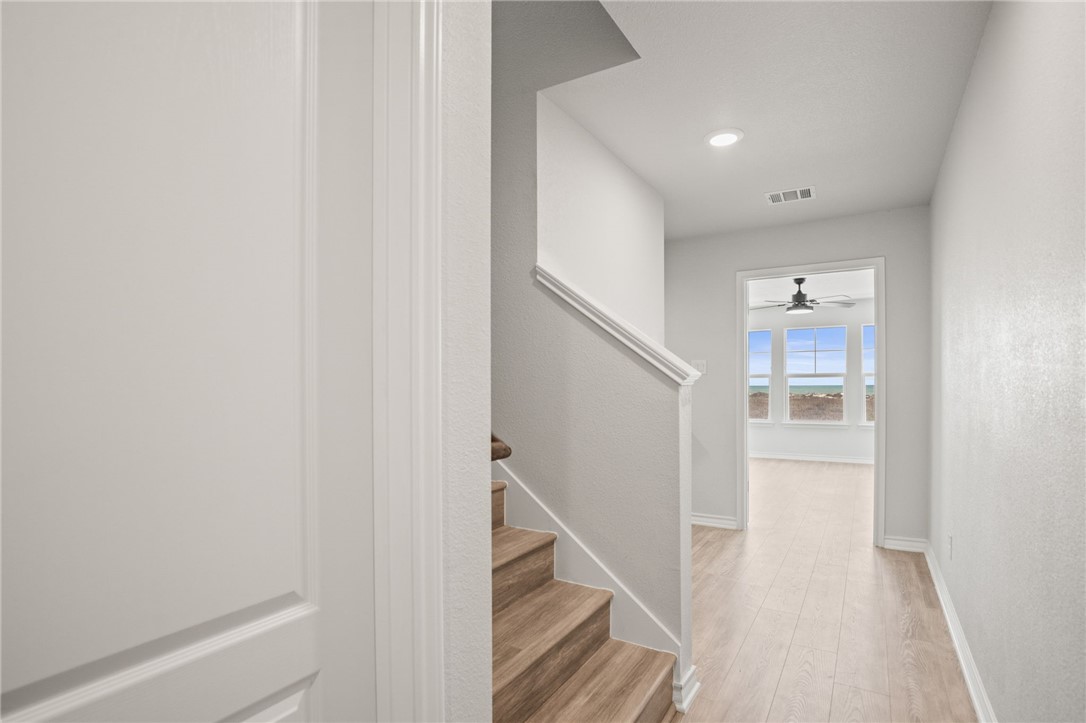 15217 Windward Dr 403 Property Photo 10