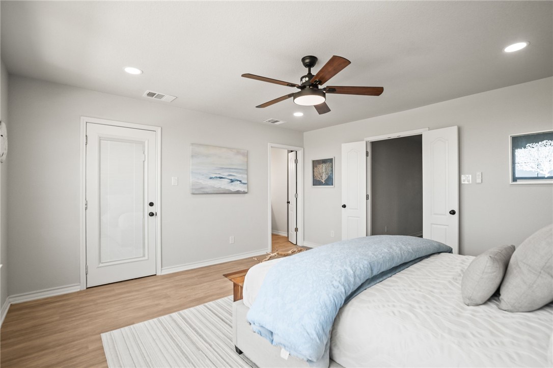 15217 Windward Dr 403 Property Photo 11