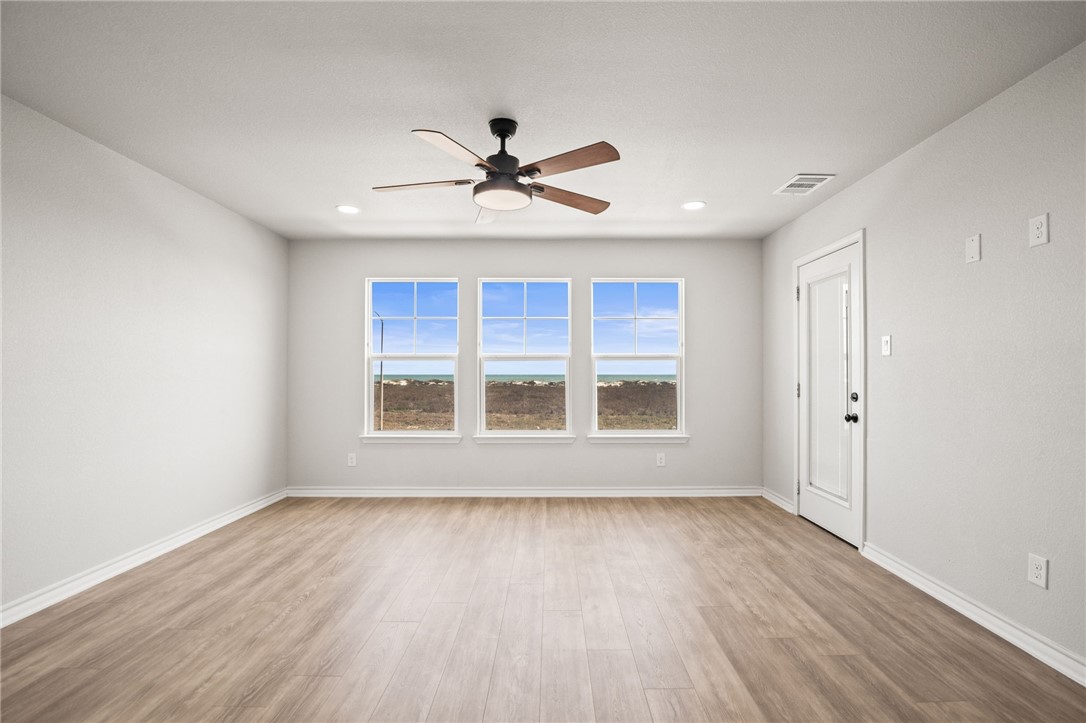 15217 Windward Dr 403 Property Photo 12