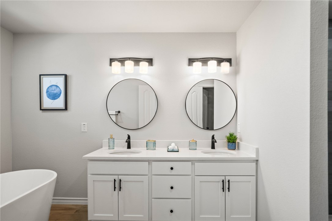 15217 Windward Dr 403 Property Photo 12