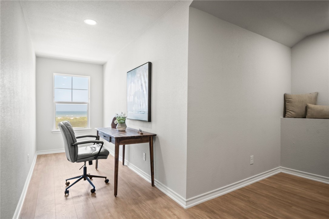 15217 Windward Dr 403 Property Photo 17