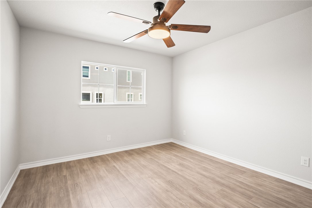 15217 Windward Dr 403 Property Photo 18