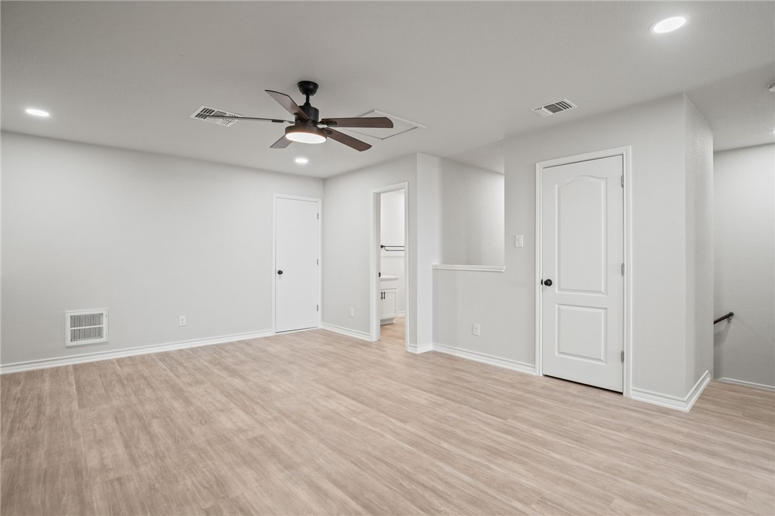 15217 Windward Dr 403 Property Photo 22