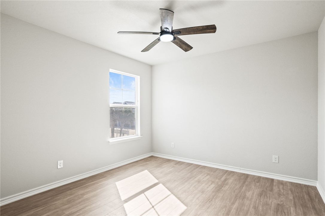 15217 Windward Dr 404 Property Photo 18