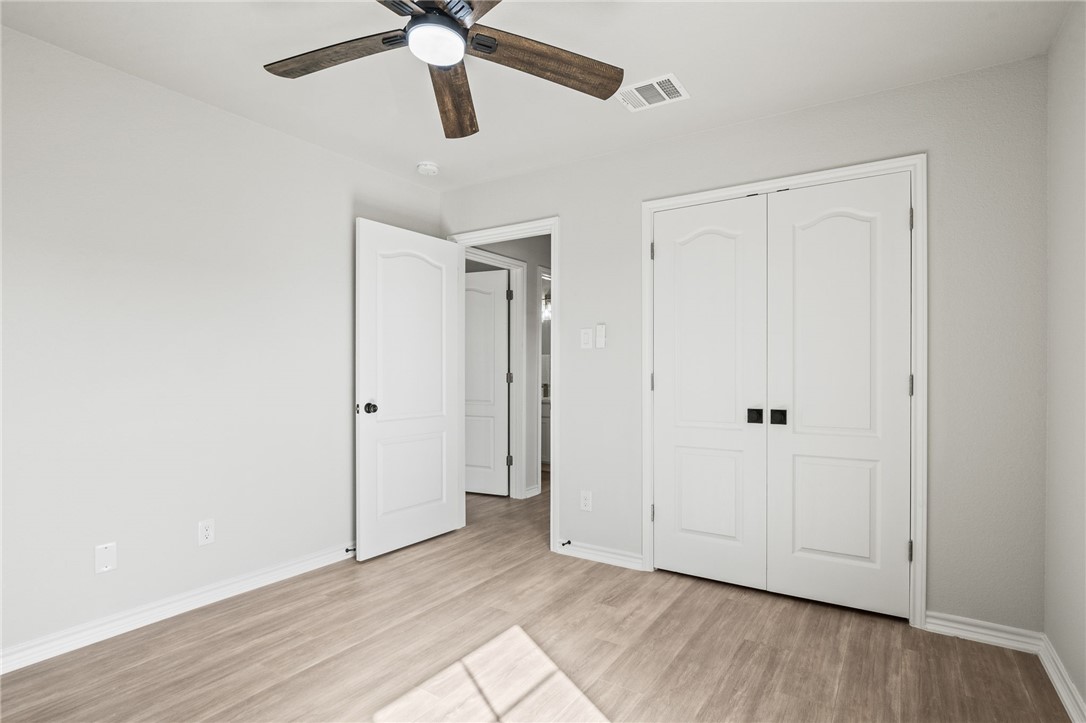 15217 Windward Dr 404 Property Photo 23