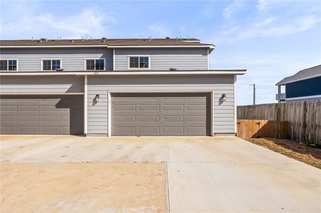 15217 Windward Dr 404 Property Photo 30