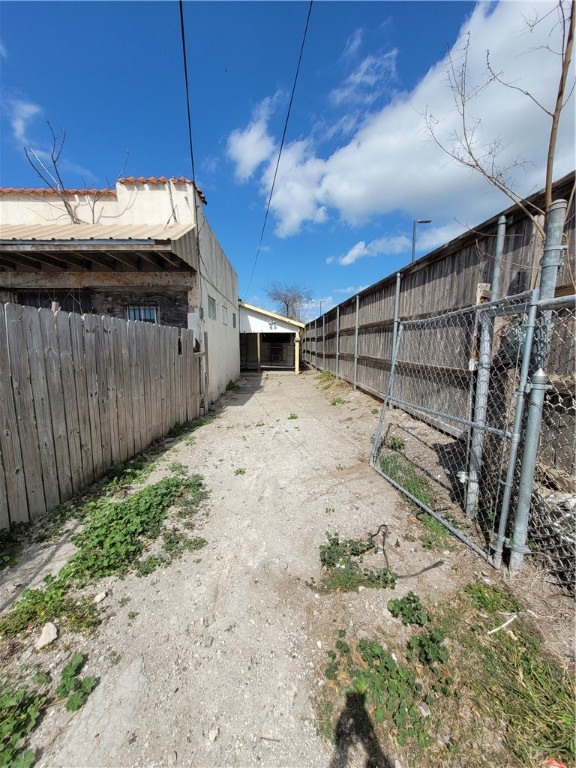 3012 Morgan Ave Property Photo 30