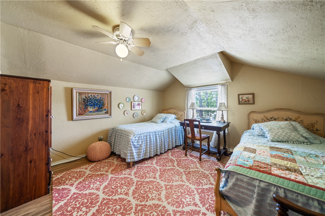 214 Southern Property Photo 30