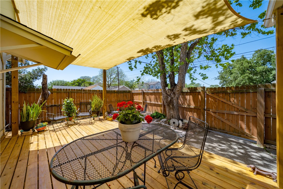 214 Southern Property Photo 32