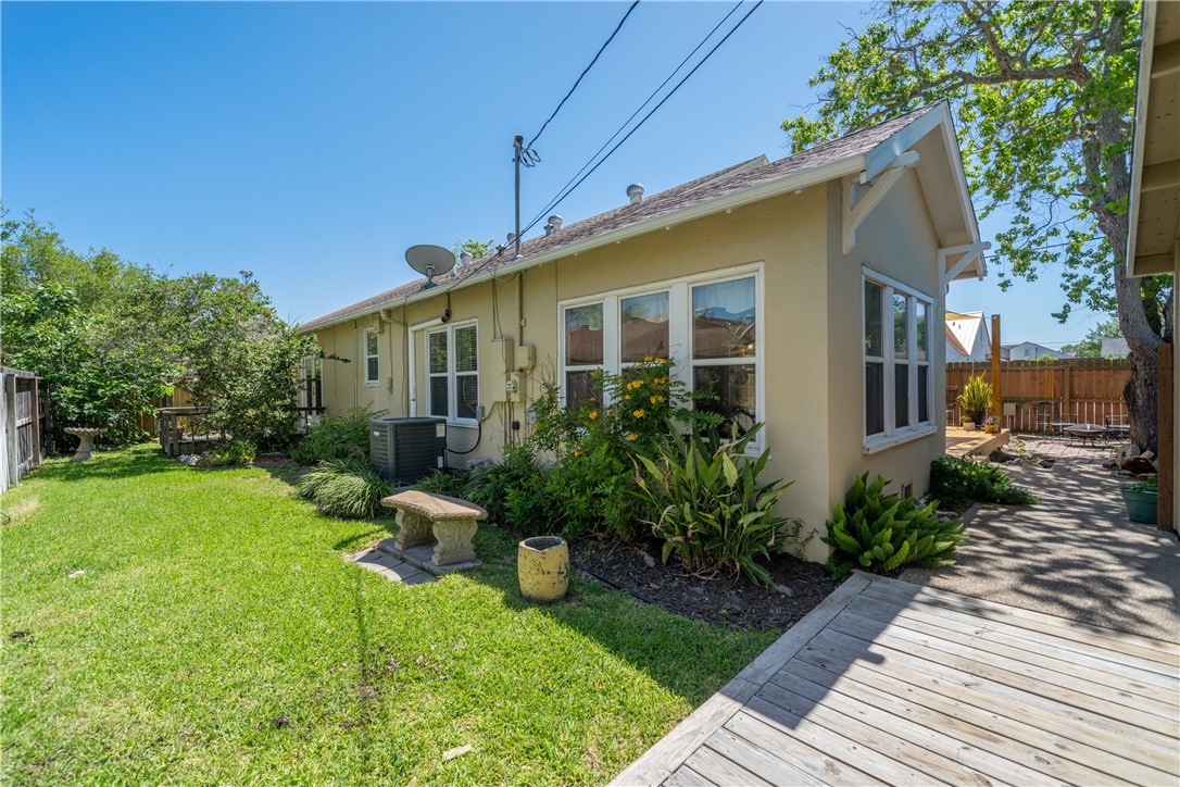 214 Southern Property Photo 35
