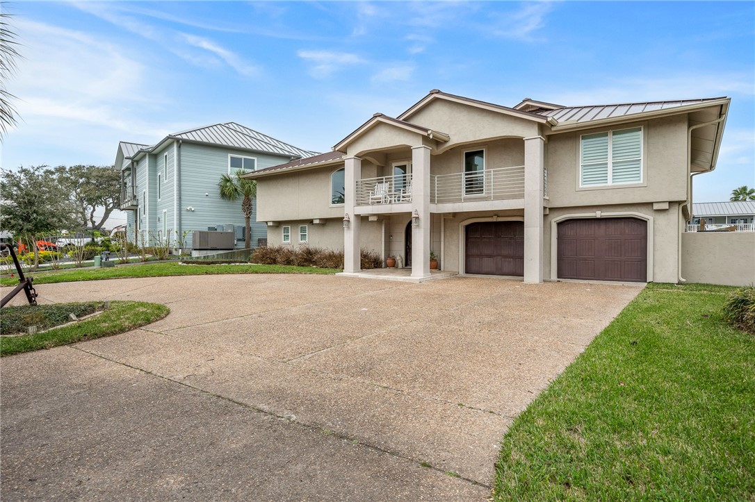5 Edgewater Lane Property Photo 2