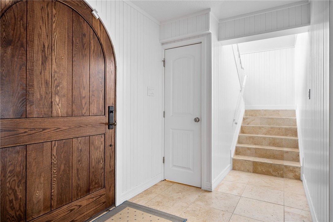 5 Edgewater Lane Property Photo 8