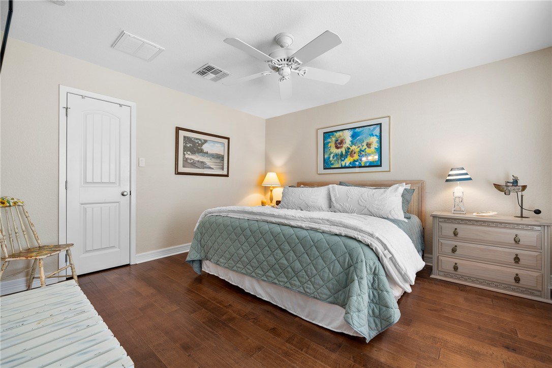 5 Edgewater Lane Property Photo 21
