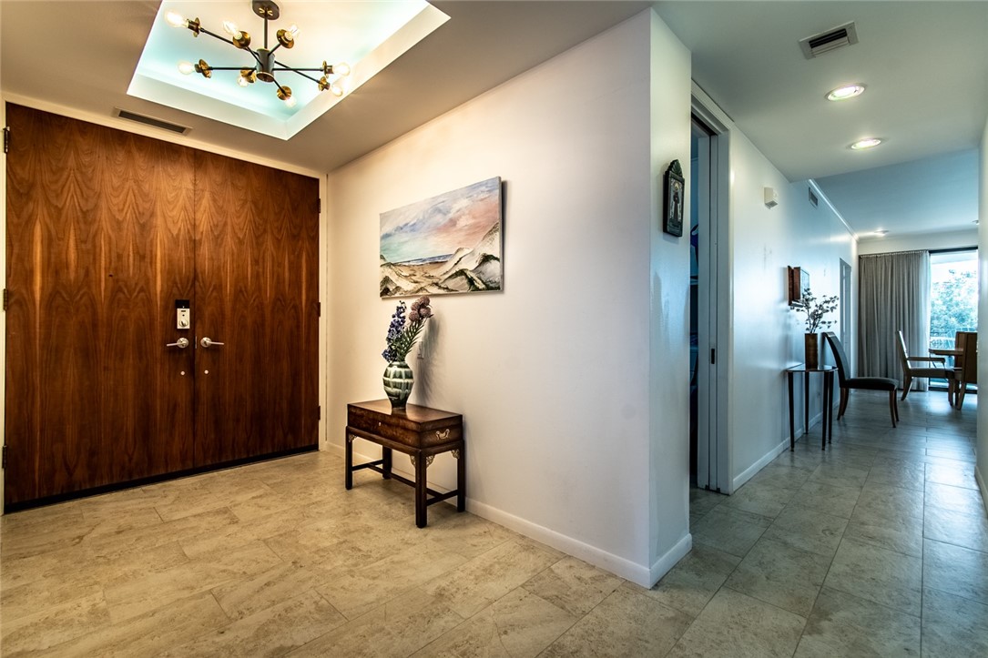 4500 Ocean Dr 1b Property Photo 3