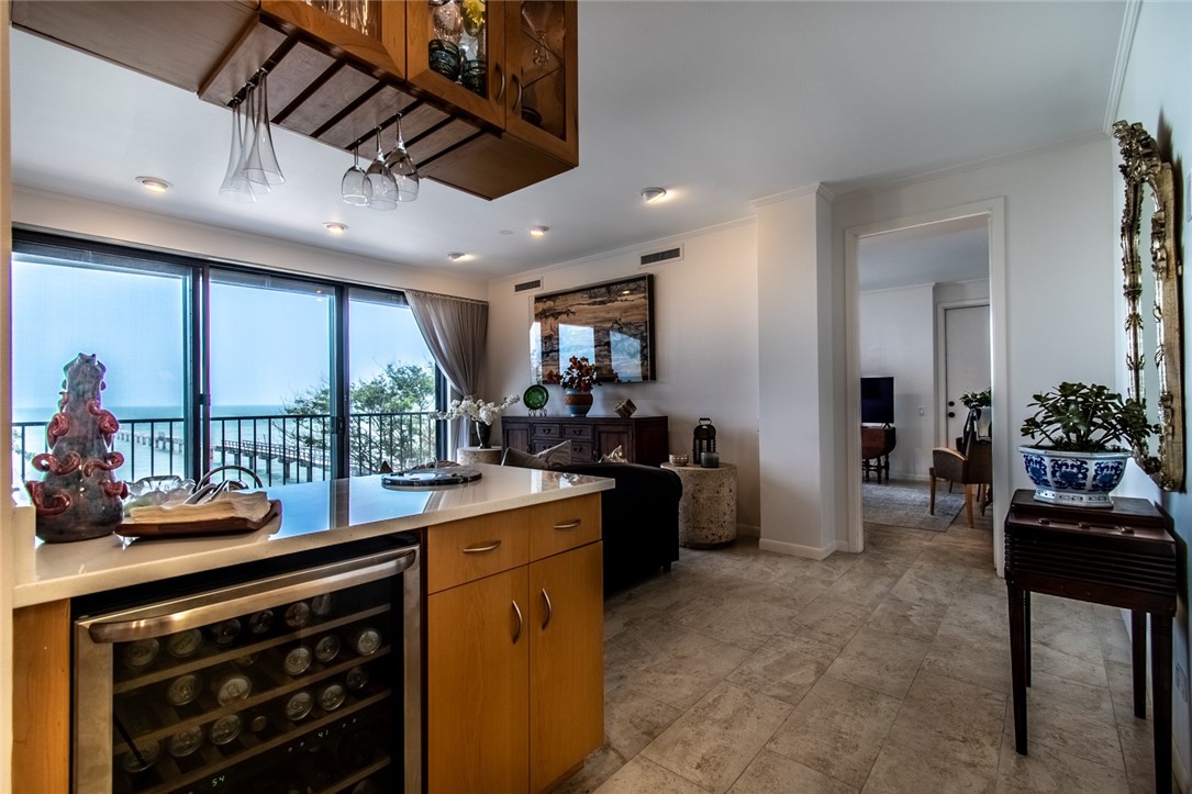 4500 Ocean Dr 1b Property Photo 6