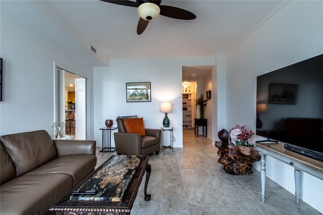 4500 Ocean Dr 1b Property Photo 16