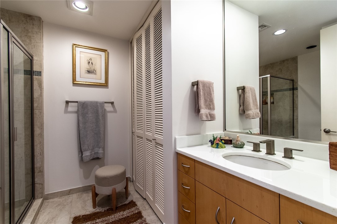 4500 Ocean Dr 1b Property Photo 17
