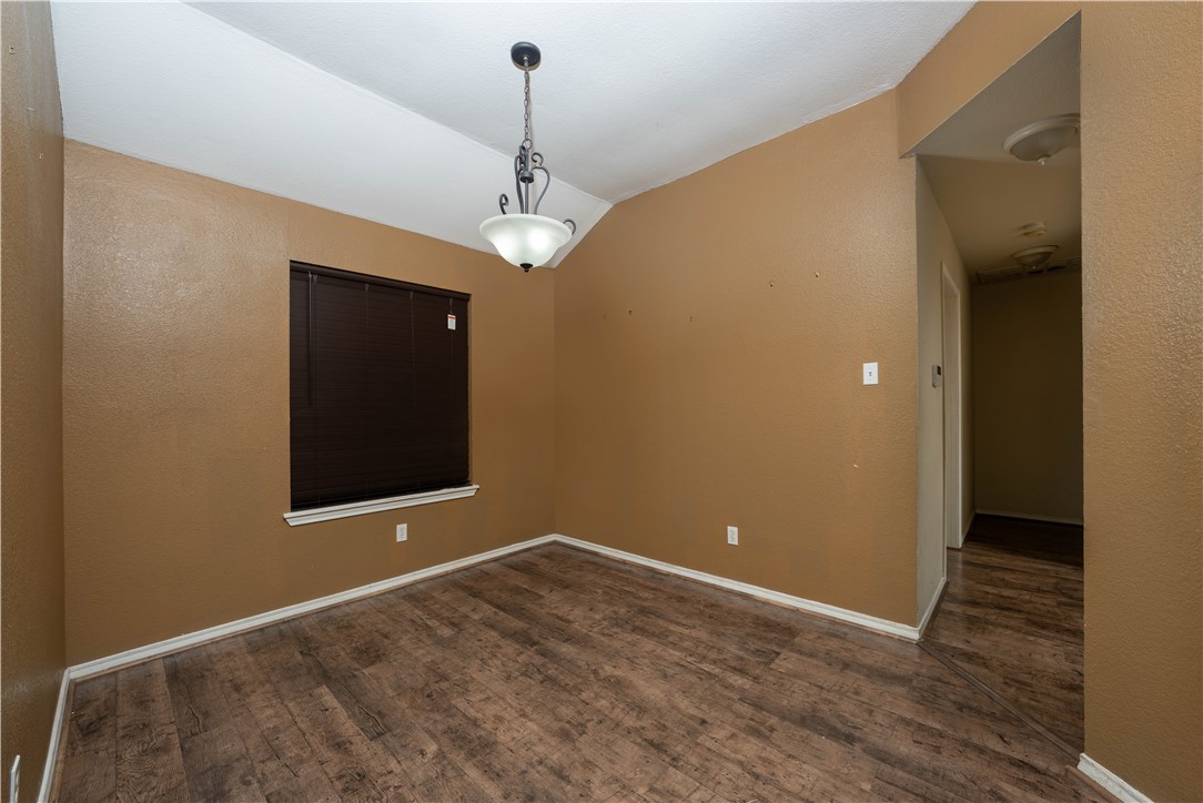 10529 Saddle Property Photo 9
