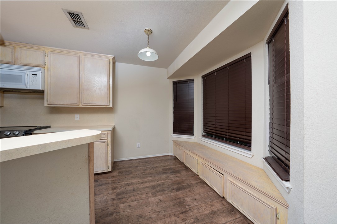 10529 Saddle Property Photo 10