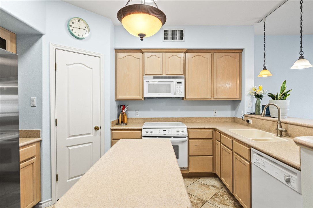 15429 Salt Cay Ct Property Photo 6