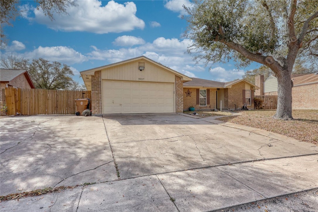 9317 Moon Light Dr Property Photo
