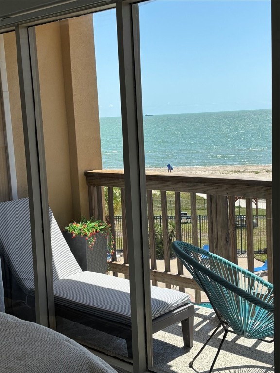 4000 Surfside Blvd 310 Property Photo 3