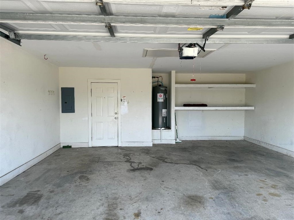 716 W Bayview Blvd D Property Photo 3