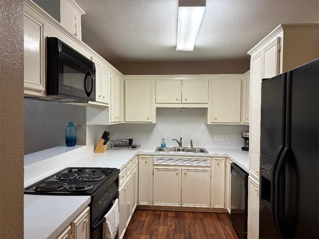 716 W Bayview Blvd D Property Photo 5