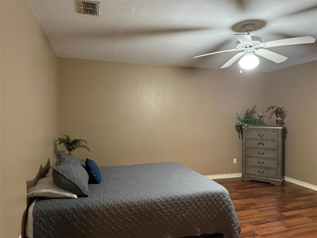716 W Bayview Blvd D Property Photo 16