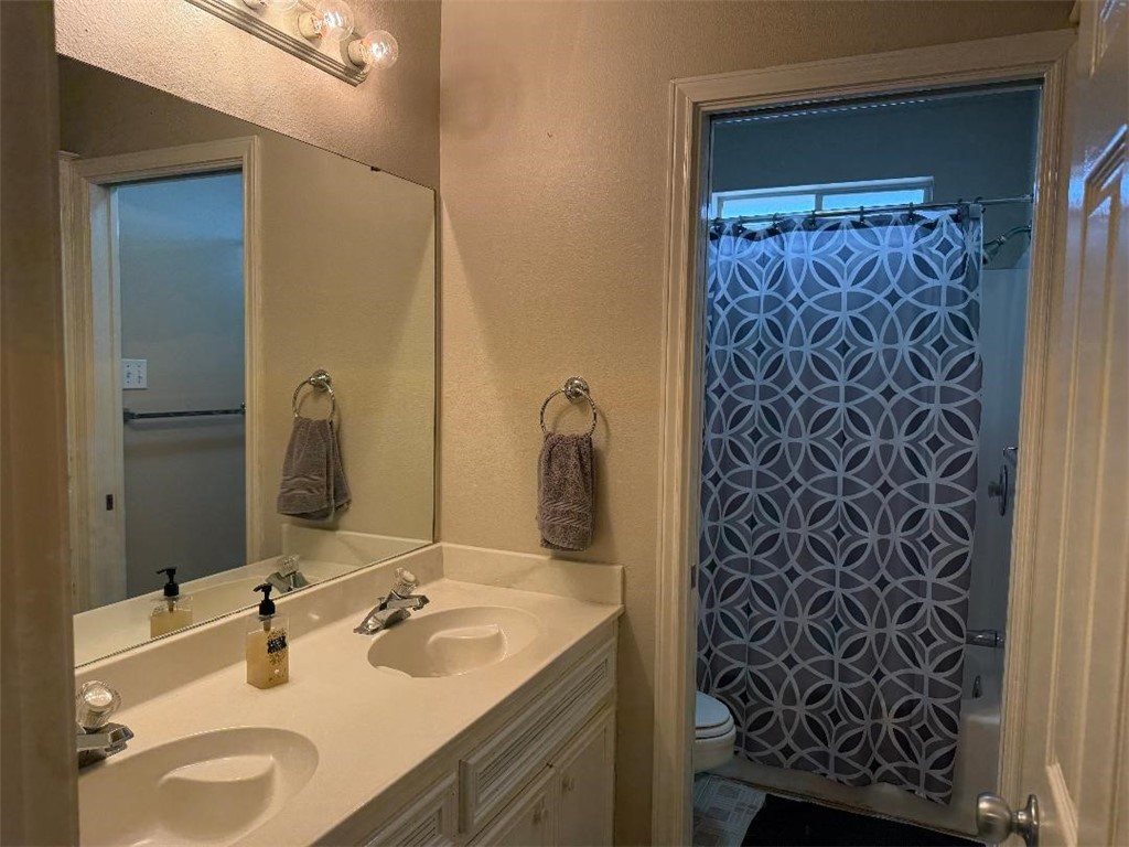 716 W Bayview Blvd D Property Photo 24