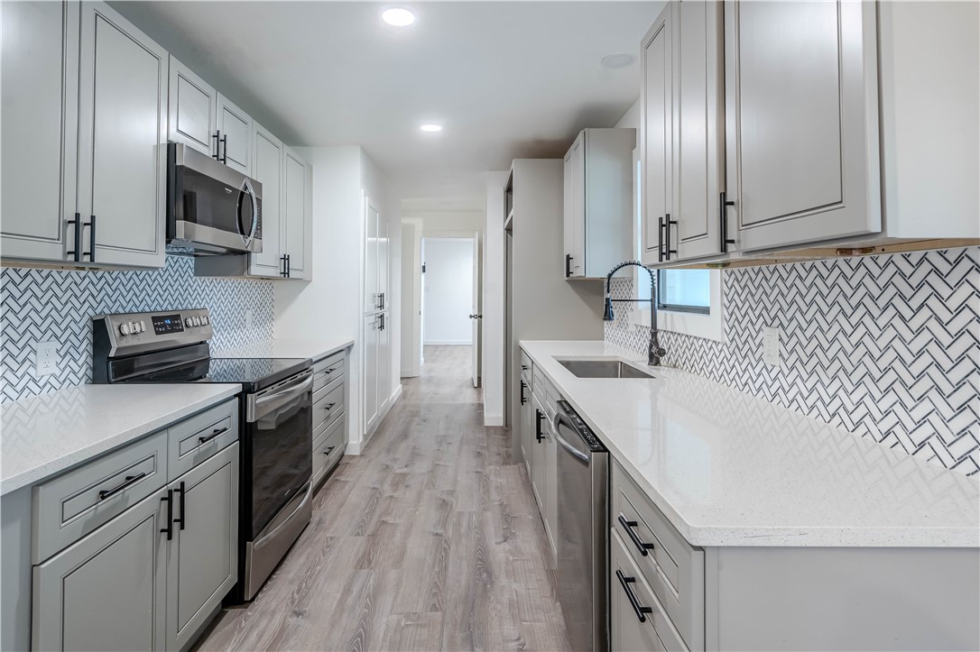 4021 Starlite Property Photo 9