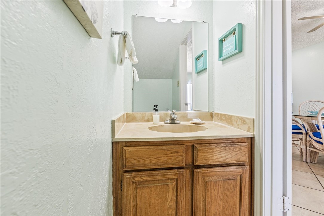 14802 Windward Dr 221 Property Photo 7