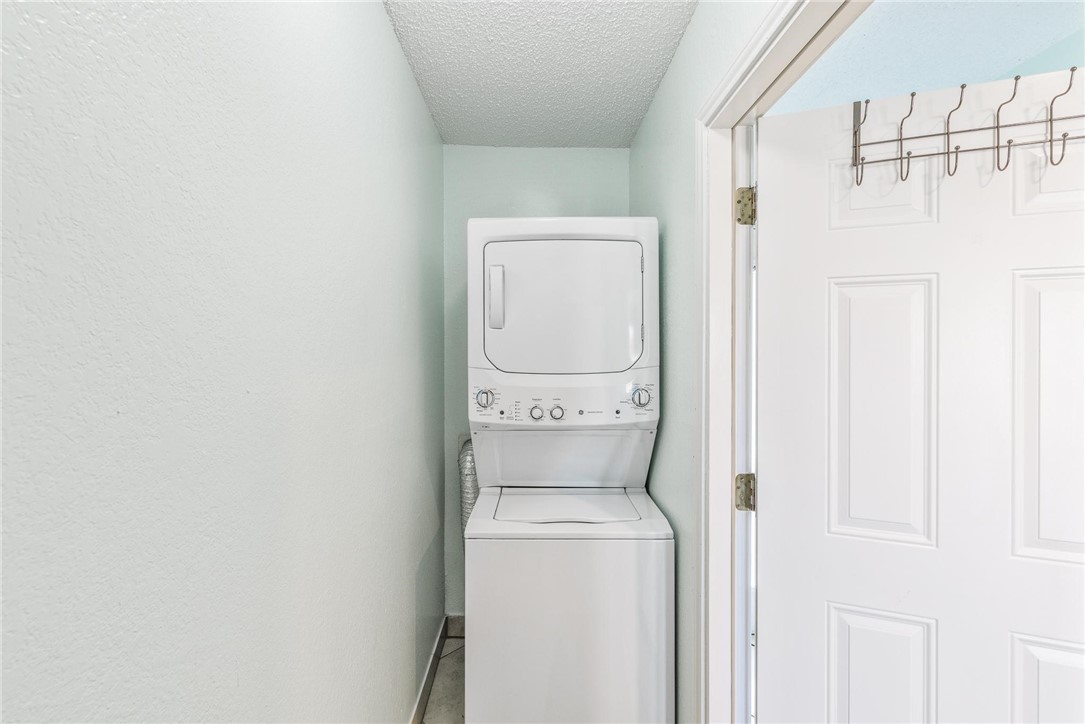 14802 Windward Dr 221 Property Photo 8