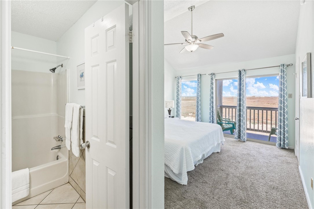 14802 Windward Dr 221 Property Photo 22