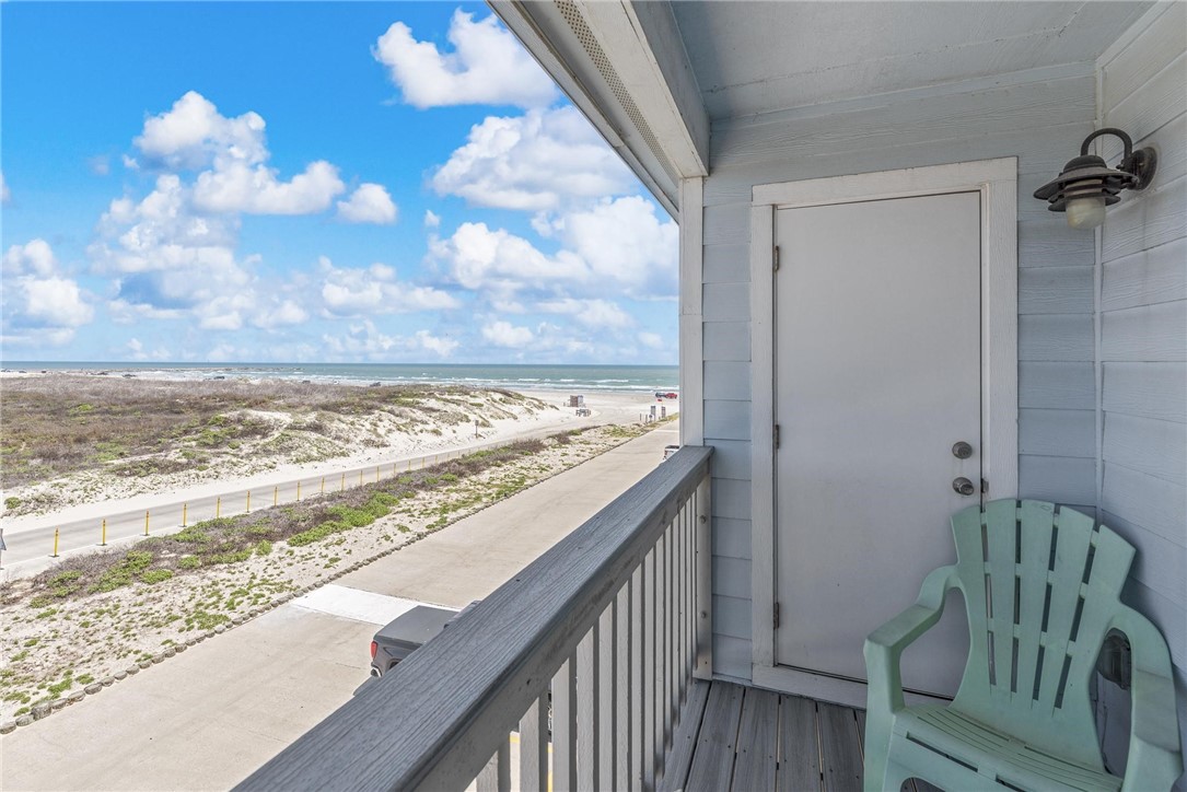 14802 Windward Dr 221 Property Photo 27