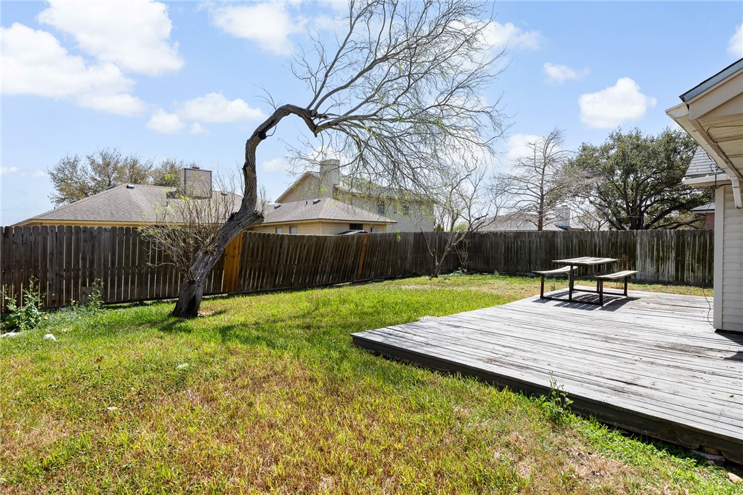 7018 Ridge Stone Dr Property Photo 23