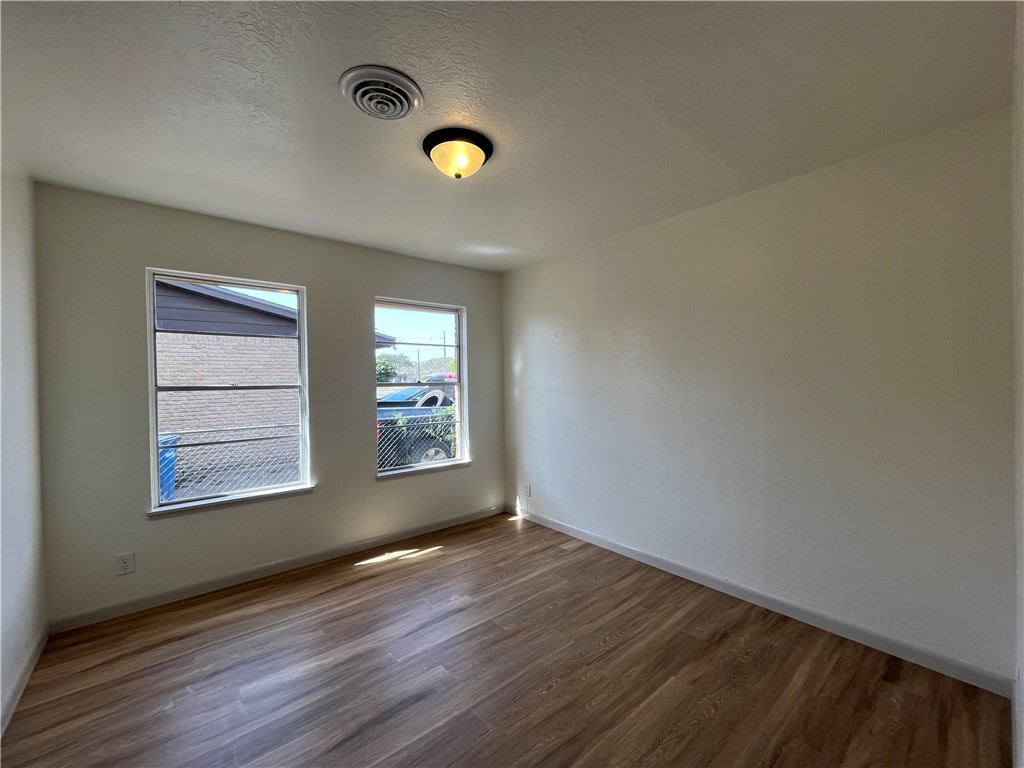 5730 Flynn Pkwy Property Photo 16